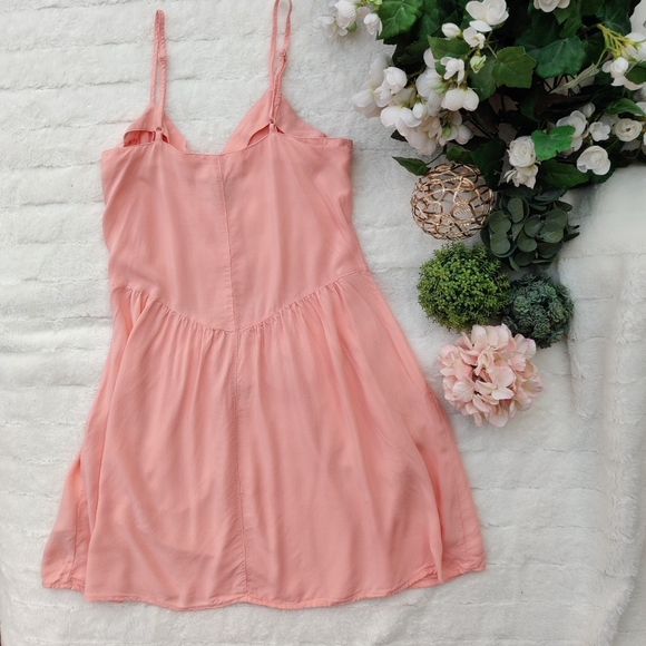 H&M button-up dress with pockets - Picture 2 of 2